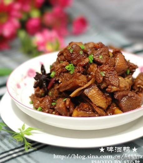 過(guò)幾天和女朋友去武漢，各位大佬推薦一下，武漢有哪些美食，或者小吃街，公園景點(diǎn)什么的？
